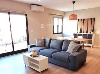 Lloguer Pis  Plaza de santa pagesa. Ático reformado y amueblado en alquiler en el centro de palma