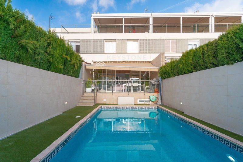 Foto 3b62af75-bfff-4ecc-8ca4-b011618290fe. Casa adossada amb calefacció aparcament piscina a Palma de Mallorca