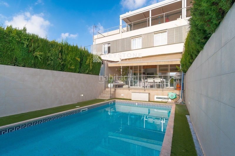 Foto 427cf9c7-caaf-41f8-8806-a3de80abdac0. Casa adossada amb calefacció aparcament piscina a Palma de Mallorca