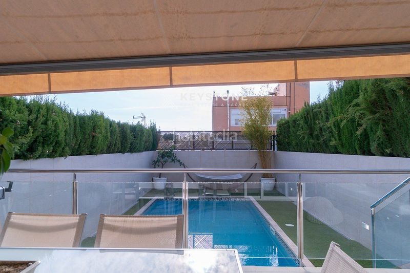 Foto 6091de31-2775-4fc2-b5e9-7af112273812. Casa adossada amb calefacció aparcament piscina a Palma de Mallorca