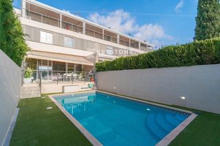 Casa adossada  Son llull. Este elegante pareado, situado en son rapinya