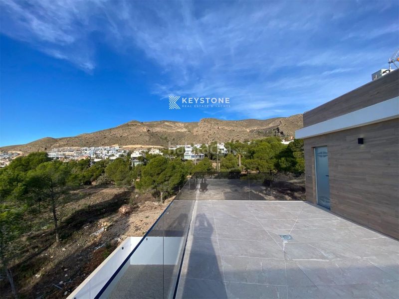 Foto 3e927520-efe7-4bdc-9534-1a7779e69aa8. Casa amb calefacció aparcament piscina a Golf Bahía Finestrat