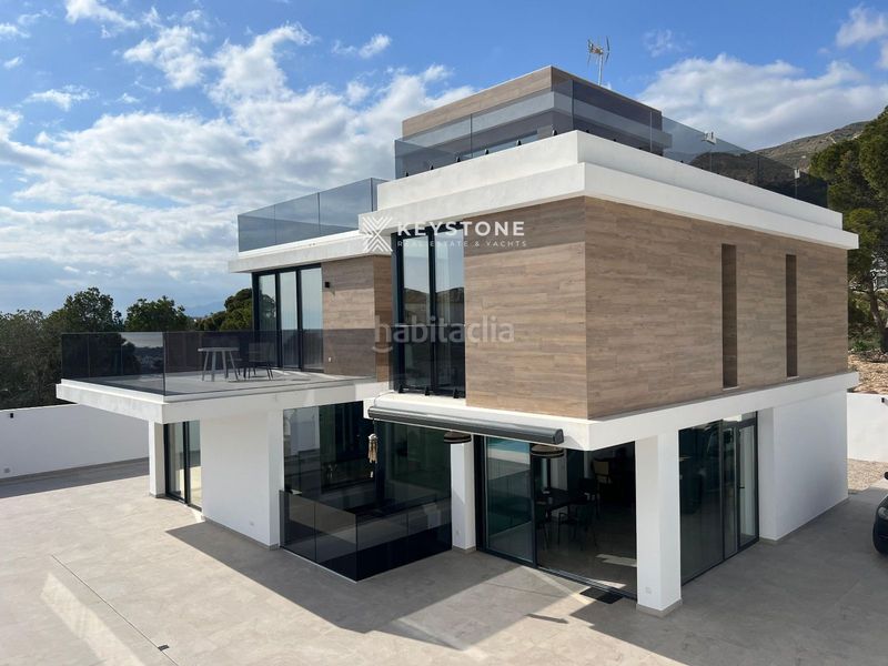 Foto cf8c1031-ce26-492d-9065-eccd45f83178. Casa amb calefacció aparcament piscina a Golf Bahía Finestrat