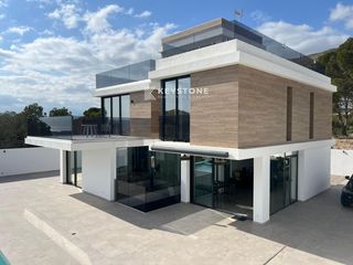 Haus  Calle londres, golf bahía finestrat. Keystone vende  villa en finestrat  1.700.000