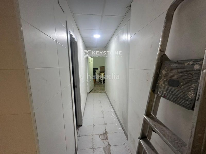 Foto ddd80ad8-e0cd-455f-912a-d998a12229e6. Local comercial a Alicante golf Alicante