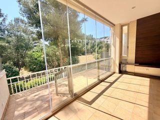 Rent Flat  Del puig de pollença. En alquiler piso en urbanización de lujo en la bonanova