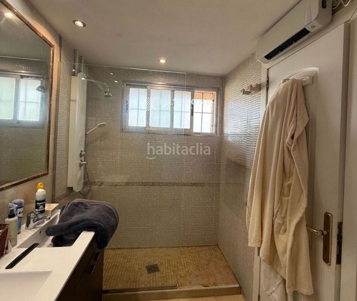 Foto 2bd42c4f-5c51-45b0-8dea-1aff8973eef6. Casa amb aparcament piscina a Cala Major Palma de Mallorca