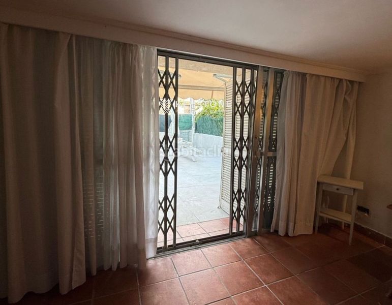 Foto aaf85fa2-afaf-4eac-8582-cb18a2e3bcc3. Casa amb aparcament piscina a Cala Major Palma de Mallorca