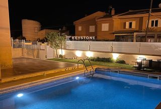 Rent Chalet  De núñez de balboa. Chalet en bahía grande con piscina y jardín cerca de palma