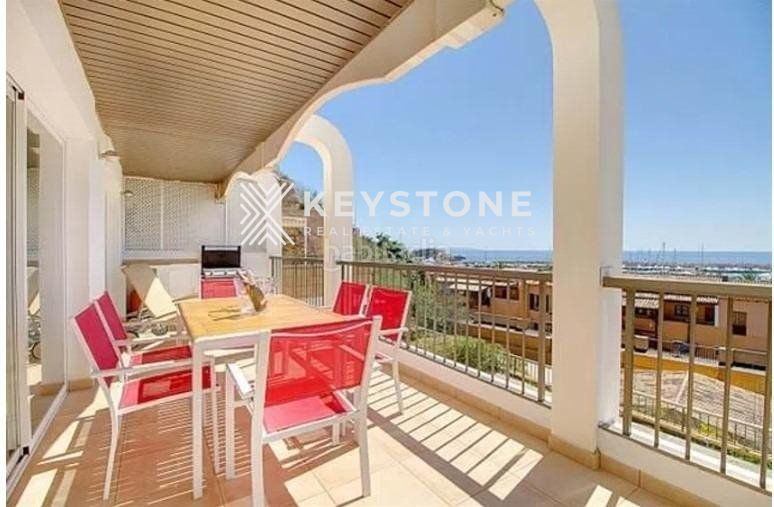 Foto 23b8165e-6d13-4dc6-97f9-8170847a6e99. Àtic amb piscina a Portals Nous Calvià