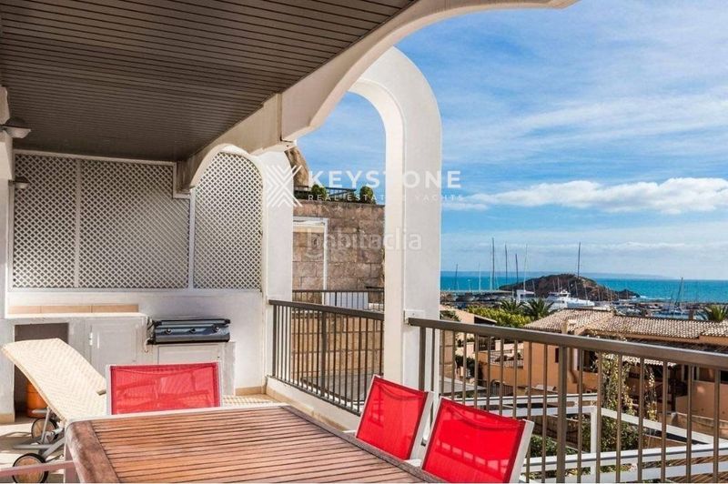 Foto abb27a83-6a57-4864-b576-a0300c360d4e. Àtic amb piscina a Portals Nous Calvià