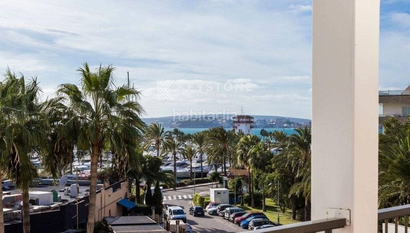 Foto ecb44bb5-e3f1-40fd-bbfc-7bb17ba93d57. Àtic amb piscina a Portals Nous Calvià