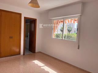 Lloguer Pis  Avenida esportista miriam blasco, 10. Keystone alquila  piso 4 hab san juan playa1200