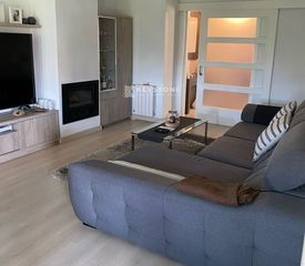 Rent Penthouse  Calle de francesc martí i móra, 92. Keystone alquila  ático en son cotoner  1800