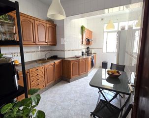 Miete Etagenwohnung  Carrer de rosselló i cazador,. Luminoso piso con amplia cocina en mallorca