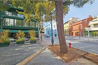 Lloguer Aparcament cotxe  N/a. Alquiler de 2 plazas de parking cubierto en el terreno con mando