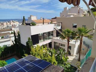Lloguer Àtic  N/a. Amplio piso renovado con vistas a la bahía de palma, parking y t