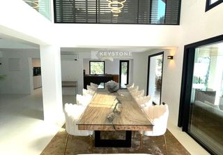 Affitto Casa  Calle de la canova, 11. Villa de lujo renovada con gimnasio, cine privado y vistas al ma