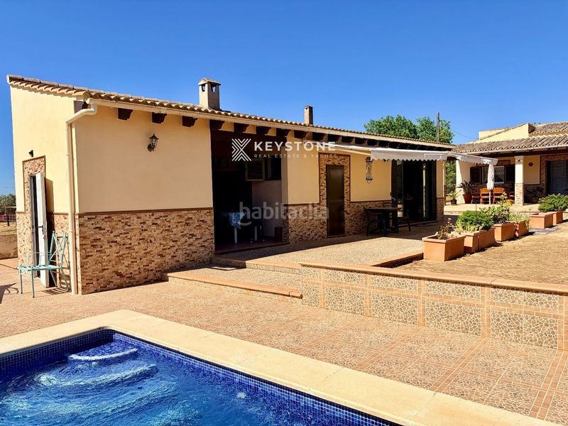 Foto ddef5935-fdf4-4a43-907d-cfb93aeb0ed0. Masia amb calefacció aparcament piscina a Llucmajor interior Llucmajor