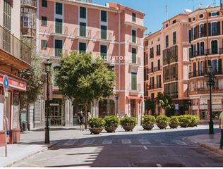 Affitto Appartamento  Plaza de cort, 4. Piso de 3 dormitorios en alquiler de larga temporada en plaza de