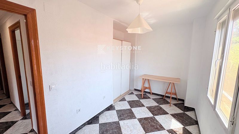 Foto f093914b-c358-4079-a40e-d483cfb45b64. Pis amb aparcament a San Blas Alicante