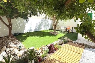 Affitto Casa  Calle de trasimè, 10. Planta baja con jardín privado a 100 metros del mar en arenal
