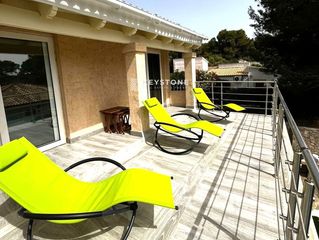Rent Duplex  Calle de l'auró, 8. Casa con piscina privada y amplia terraza en alquiler en alcúdia