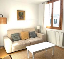 Location Appartement  Calle d'en bosc, 20. Ático reformado y muy luminoso con opción de garaje en el casco