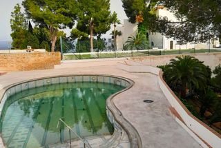 Rent Flat  Paseo illetes, 32. Luminoso apartamento amueblado con piscina comunitaria cerca de
