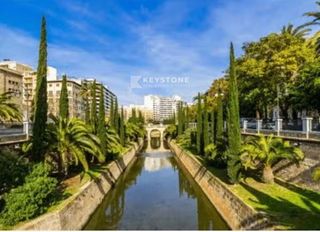 Rent Flat  Barrio sant jaume. Exclusivo apartamento con terraza y vistas al club náutico en pa