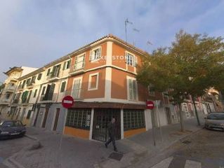 Rent Flat  Calle de sant magí, 7. Piso de diseño en santa catalina con 2 suites, balcón y vistas a