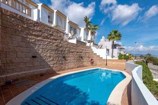Casa adossada  Barrio genova. Chalet adosado con piscina y jardín en génova, mallorca