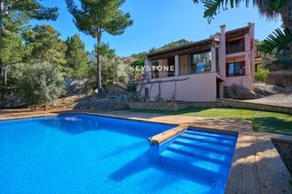 Casa  Mallorca, balears (illes). Villa de 4 dormitorios con etv, piscina y jardín en ses rotgetes