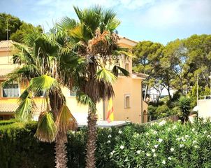 Rent Chalet  Calle del falcó, 52. Magnífico chalet pareado con piscina privada en alquiler en puig