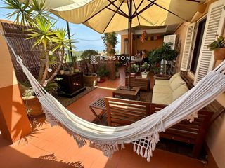 Location Attique  Calle de la tórtora, 6. Ático con terraza privada de 82 m y vistas al mar en génova