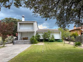 Chalet à Calle venus 13. Chalet en venta prado encinas,maello,ávila