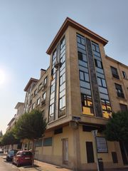 Appartement à Calle de lorenzo partearroyo 1. Piso en venta arévalo