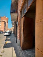 Miete Geschäftsraum in Calle los descalzos 57. Cochera para alquilar, centro de arévalo