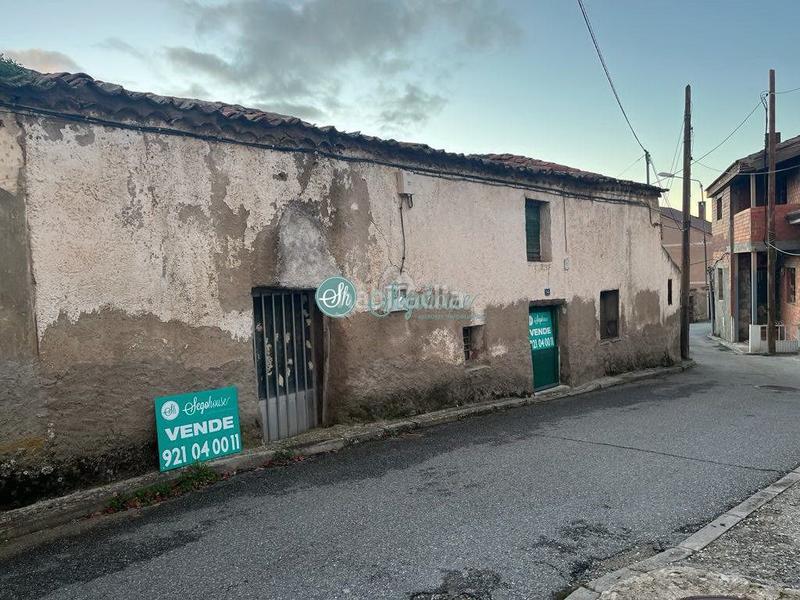 Foto d73eea1d-3523-47a5-9b14-9b96125e614b. House in Área Rural Segovia