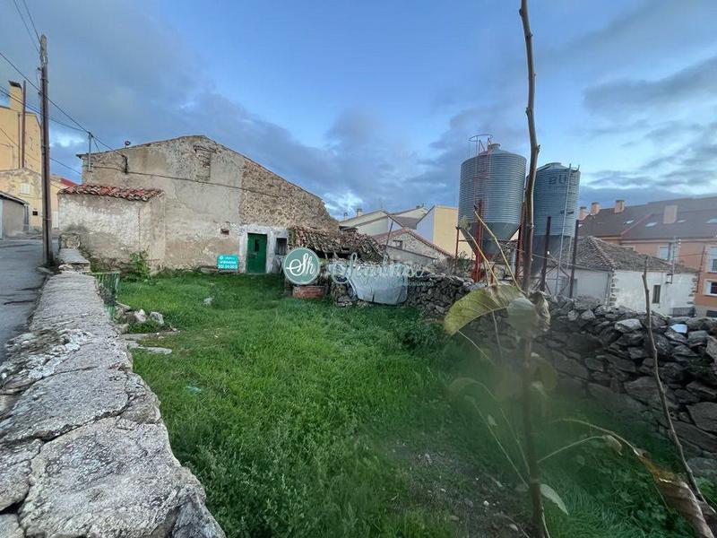 Foto 19aeaaac-205d-4574-96a7-b1bc8562d20c. Casa  en venta en revenga. en Área Rural Segovia