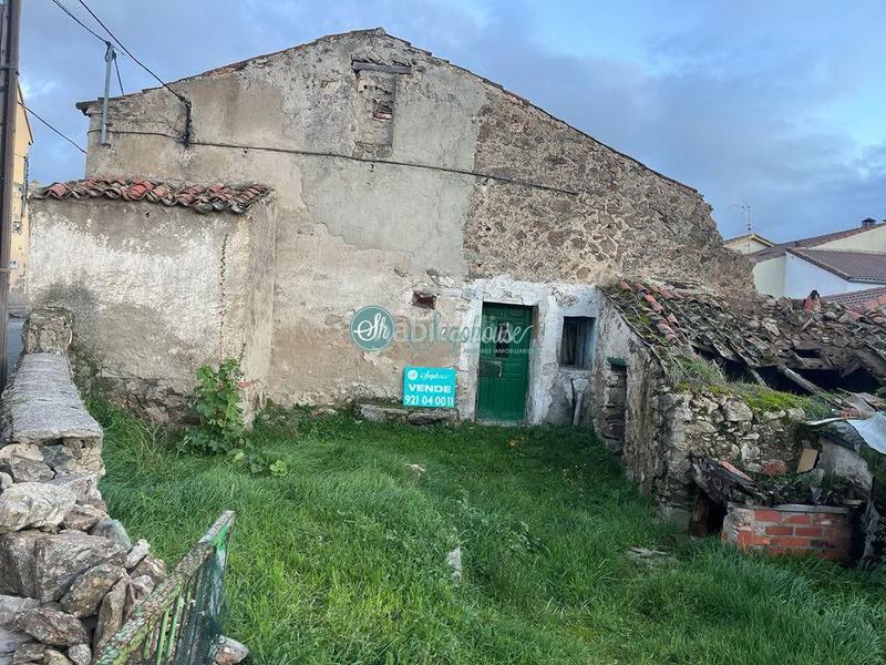 Foto b337f3b1-36f8-42e0-8074-69e197fffd38. Casa  en venta en revenga. en Área Rural Segovia