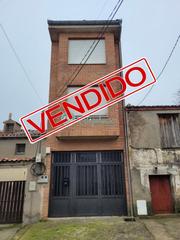 Maison à Via Romana. Casa en venta en san cristóbal de segovia, 2 dormitorios.