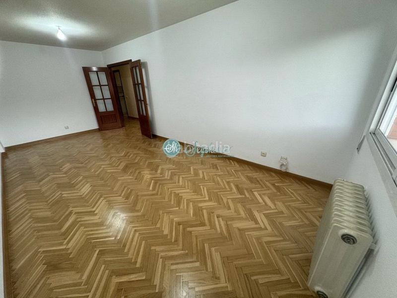 Foto 464cc72f-5a3d-45ac-a6ea-26fea6d2a18f. Appartement avec chauffage dans Via Romana Segovia