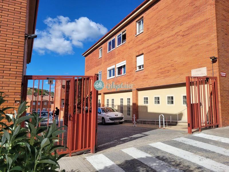 Foto 7b2affb6-90a1-45b9-b8a4-d45e9f7b2039. Apartament amb calefacció piscina a Via Romana Segovia
