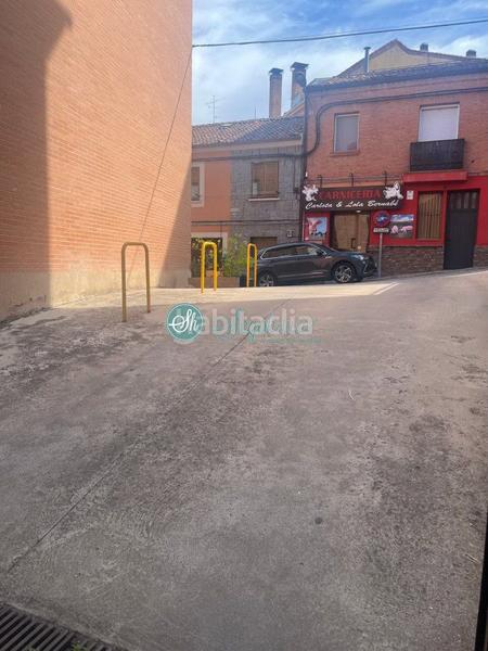 Foto 285584c5-0298-491f-8917-02fddff60a17. Piso  en venta en vía roma, 4 dormitorios. en Segovia