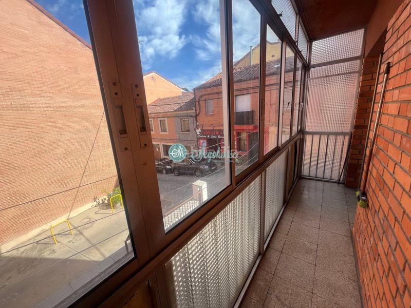 Foto 6c019eb5-5e5d-458a-8248-1e3da113d27d. Piso  en venta en vía roma, 4 dormitorios. en Segovia