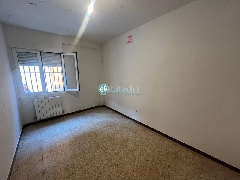 Foto 7ffed399-f900-4110-992e-6236e24c5922. Piso  en venta en vía roma, 4 dormitorios. en Segovia