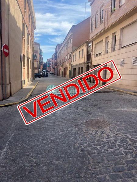 Foto 8b2e1bb2-f3e3-4066-a27d-42c0eaf6b3ec. Piso  en venta en vía roma, 4 dormitorios. en Segovia