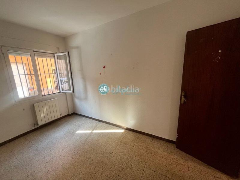 Foto b849f181-55dc-4528-ac34-46a676f835ce. Piso  en venta en vía roma, 4 dormitorios. en Segovia
