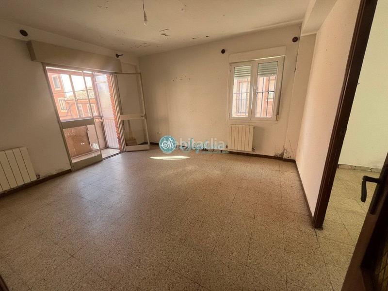 Foto fea96d31-a6f1-43ce-8867-fadb66690e1f. Piso  en venta en vía roma, 4 dormitorios. en Segovia